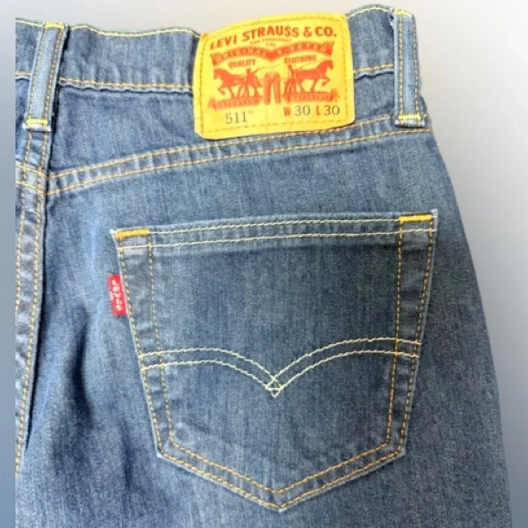 Like New Levi’s Men’s 511 Jeans Waist 30 Length 30 Slim Fit - Picture 1 of 3